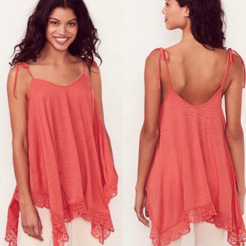 🎉 Sale!! 🛍.  Lauren Conrad - Pink Tie Tank Top